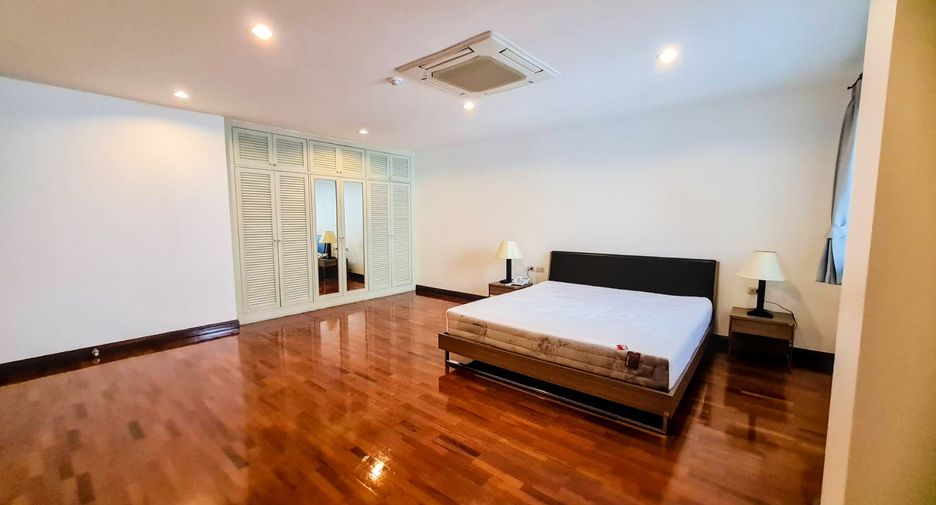 À louer 3 chambres condo à Pathum Wan, Bangkok