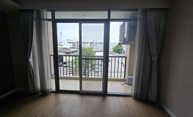 For sale and for rent 3 bedrooms condo in Yan Nawa, Bangkok