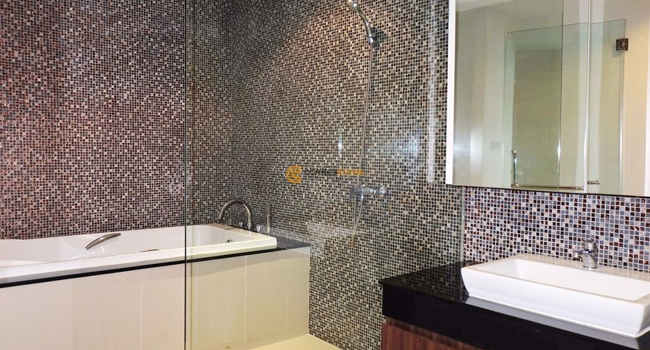 Condo en alquiler de 2 habitaciones en Bang Lamung, Chonburi
