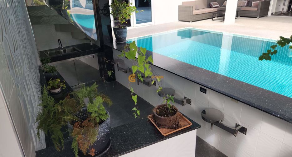 Haus zum Kauf mit 5 Zimmer in Bang Lamung, Chonburi