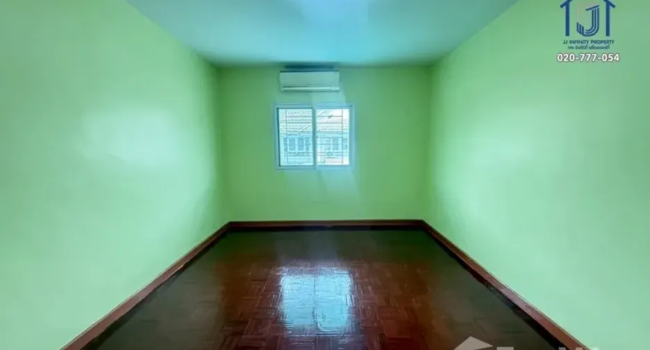 À vendre 3 chambres maison de ville à Khlong Luang, Pathum Thani