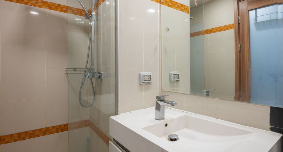 For sale studio condo in Bang Lamung, Chonburi