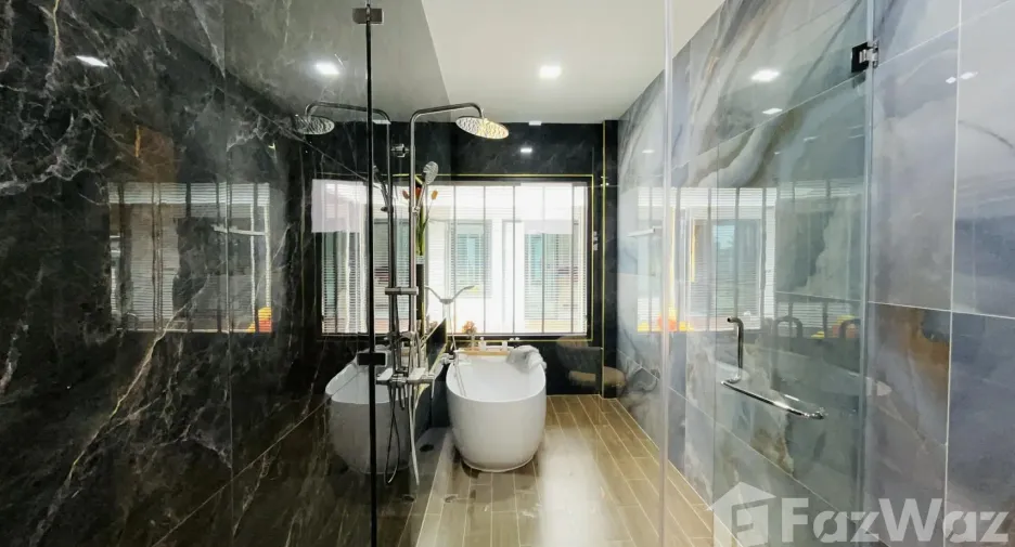 For sale 3 bedrooms villa in Bang Lamung, Chonburi