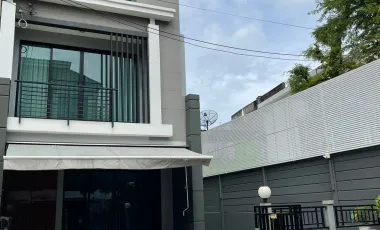 For sale 3 bedrooms townhouse in Phra Pradaeng, Samut Prakan