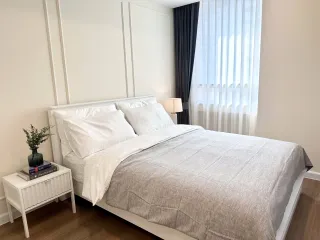For rent 3 bedrooms condo in Pathum Wan, Bangkok
