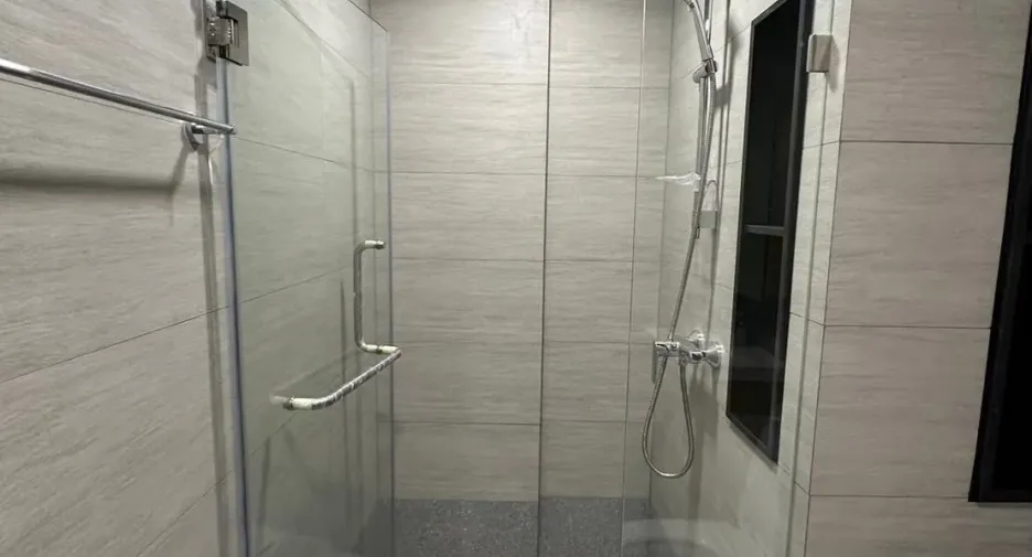 For rent 1 bed condo in Bang Rak, Bangkok
