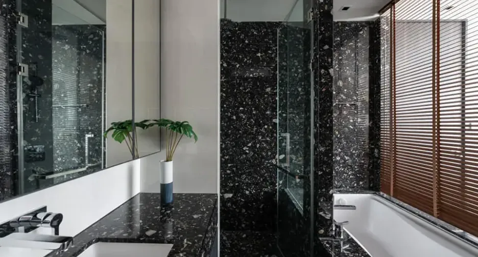 For rent and for sale 1 bed condo in Khlong Toei, Bangkok