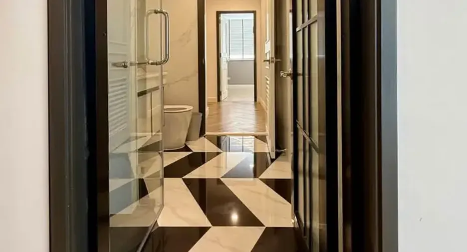 For rent and for sale 4 bedrooms condo in Khlong Toei, Bangkok