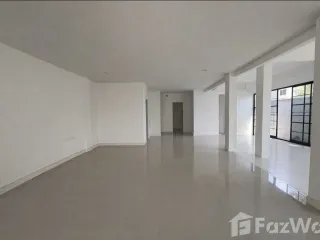 出售 4 卧室 商业空间 在 Bang Phli, Samut Prakan