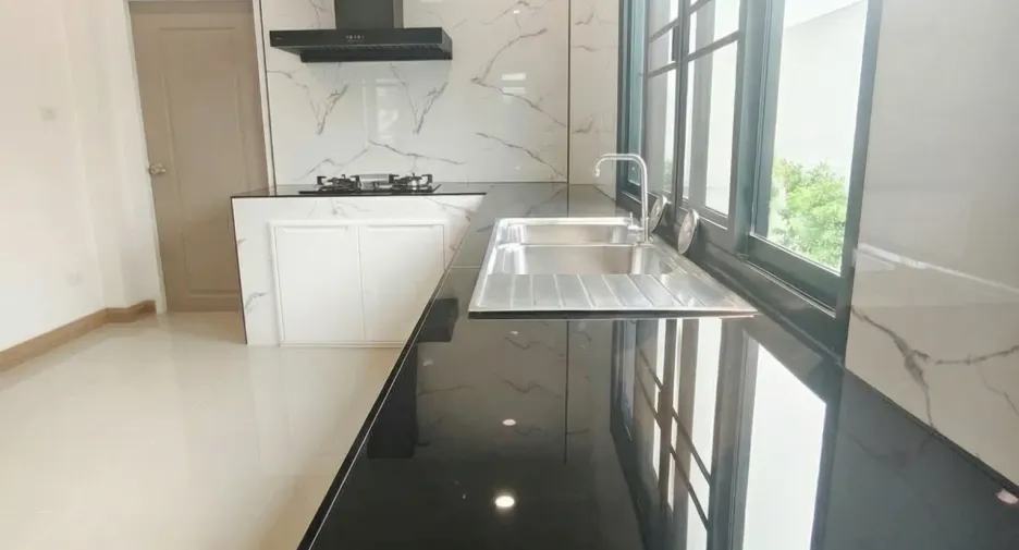 For rent 4 bedrooms house in Hang Dong, Chiang Mai