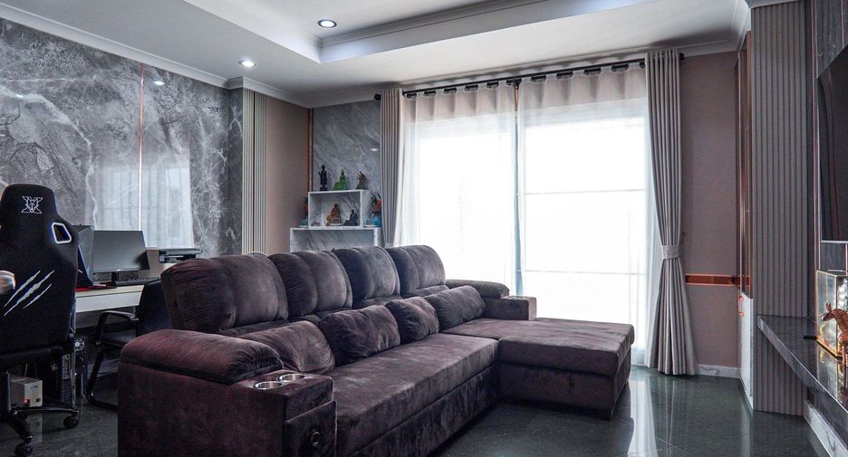 À vendre 5 chambres villa à Bang Lamung, Chonburi