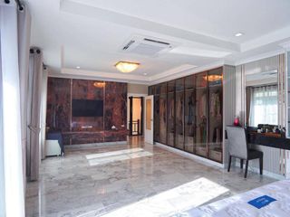 Villa en venta de 5 habitaciones en Bang Lamung, Chonburi