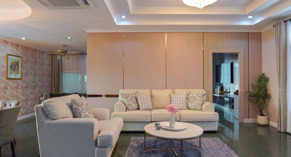 À vendre 5 chambres villa à Bang Lamung, Chonburi