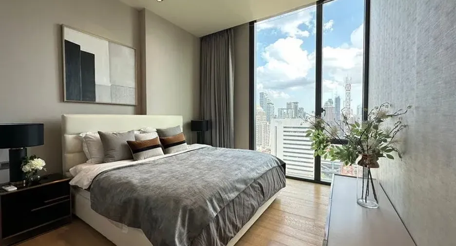 For rent 2 bedrooms condo in Pathum Wan, Bangkok