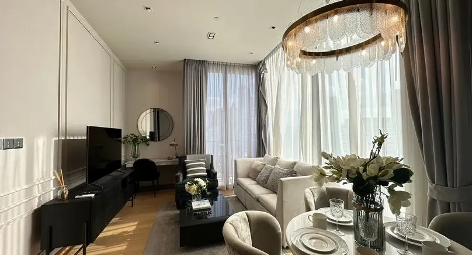 For rent 2 bedrooms condo in Pathum Wan, Bangkok