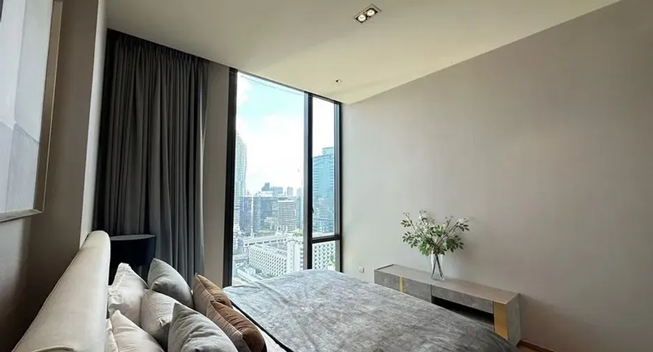 For rent 2 bedrooms condo in Pathum Wan, Bangkok