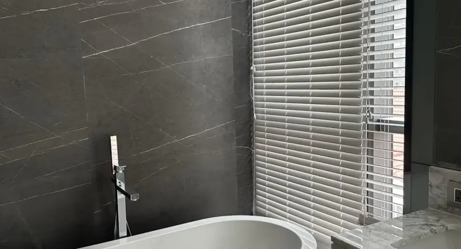 Condo en alquiler y en venta de 2 habitaciones en Watthana, Bangkok