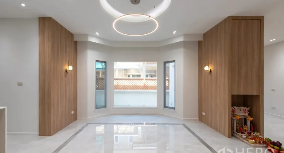 For sale 4 bedrooms house in Prawet, Bangkok