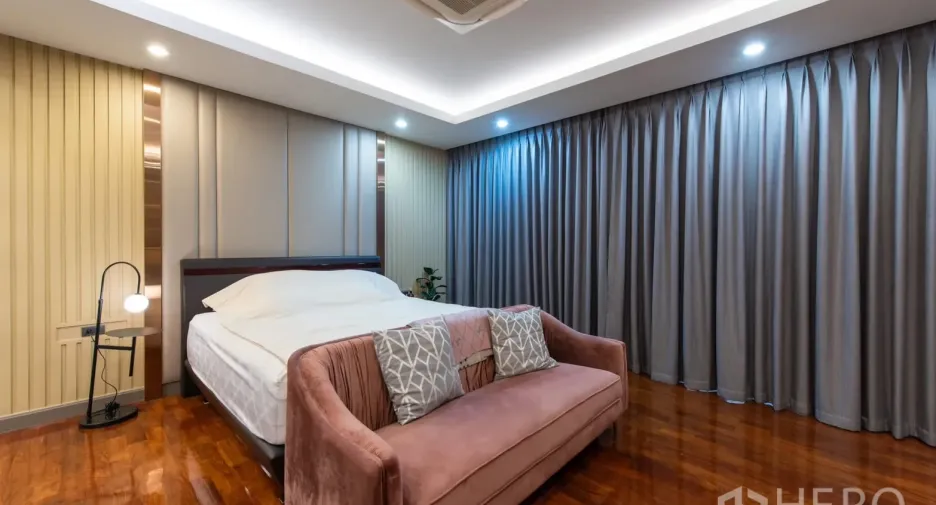 For sale 4 bedrooms house in Prawet, Bangkok