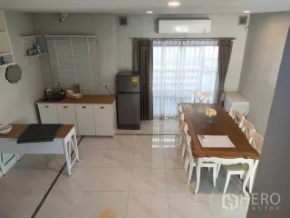 For rent 4 bedrooms house in Lat Krabang, Bangkok