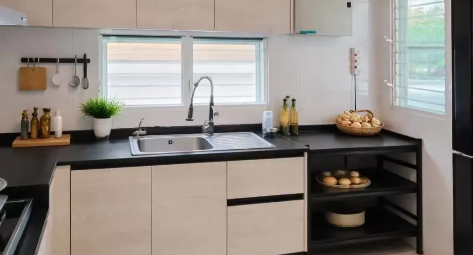 For rent and for sale 4 bedrooms house in Bang Phli, Samut Prakan