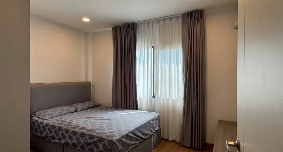 Casa en alquiler y en venta de 4 habitaciones en Bang Phli, Samut Prakan