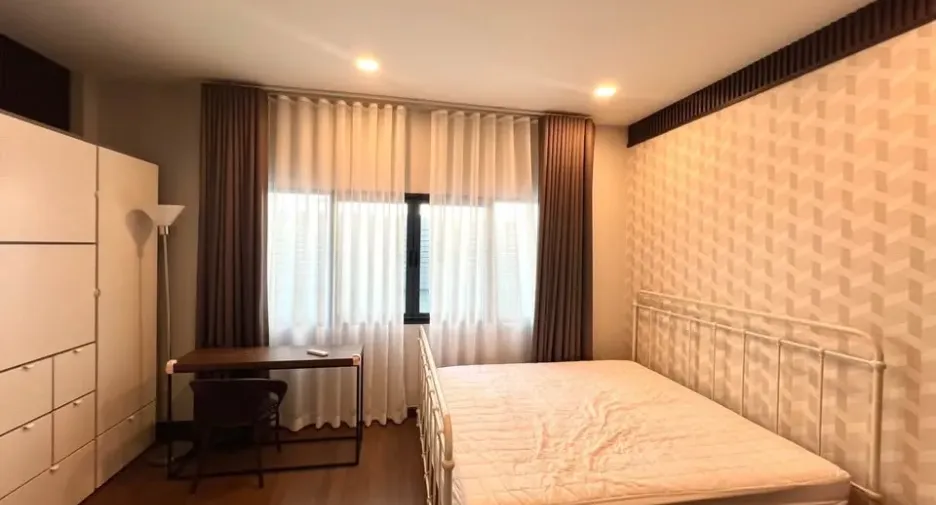 出租 4 卧室 独立屋 在 Bang Phli, Samut Prakan