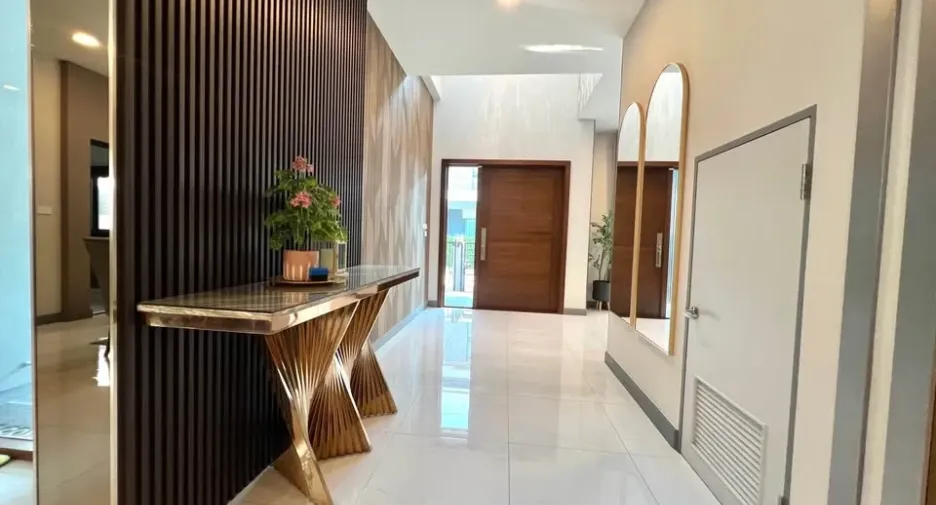 出租 4 卧室 独立屋 在 Bang Phli, Samut Prakan