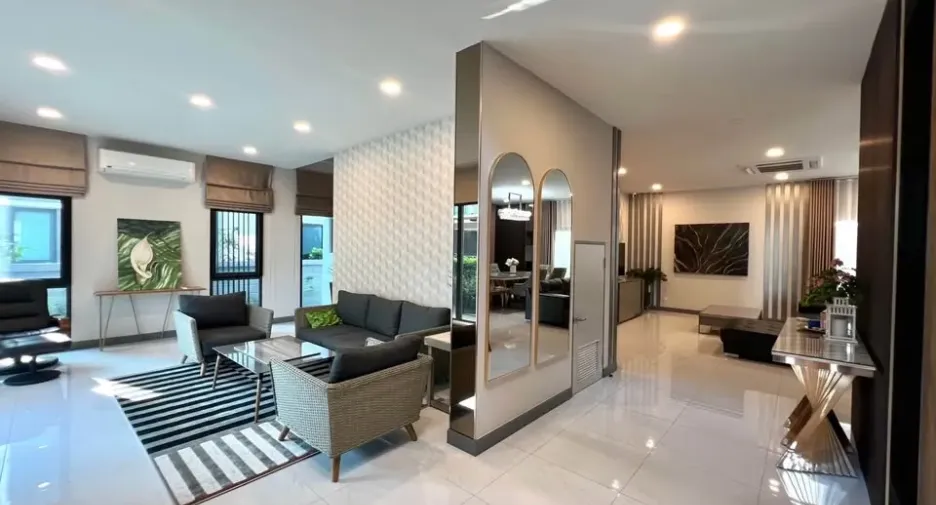 出租 4 卧室 独立屋 在 Bang Phli, Samut Prakan
