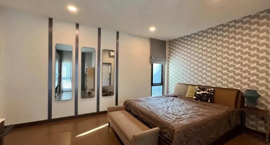 出租 4 卧室 独立屋 在 Bang Phli, Samut Prakan