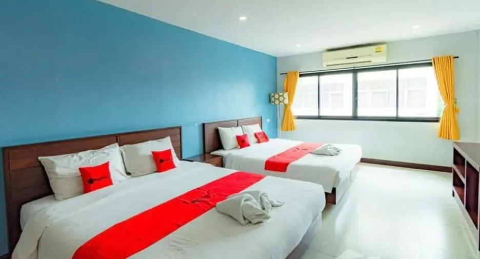 For sale 4 bedrooms townhouse in Hua Hin, Prachuap Khiri Khan