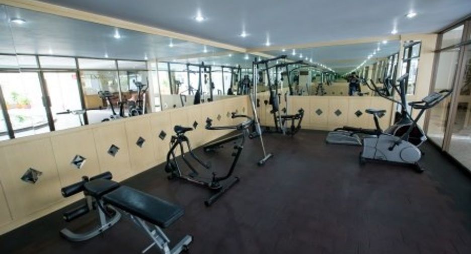 For rent 3 bedrooms condo in Watthana, Bangkok
