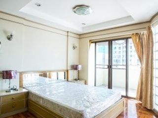 For rent 3 bedrooms condo in Watthana, Bangkok