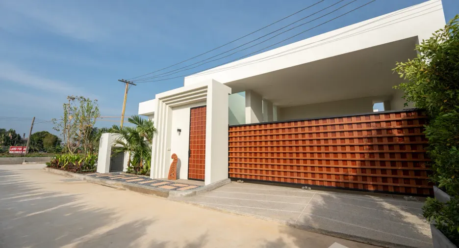 For sale 3 bedrooms villa in Thalang, Phuket
