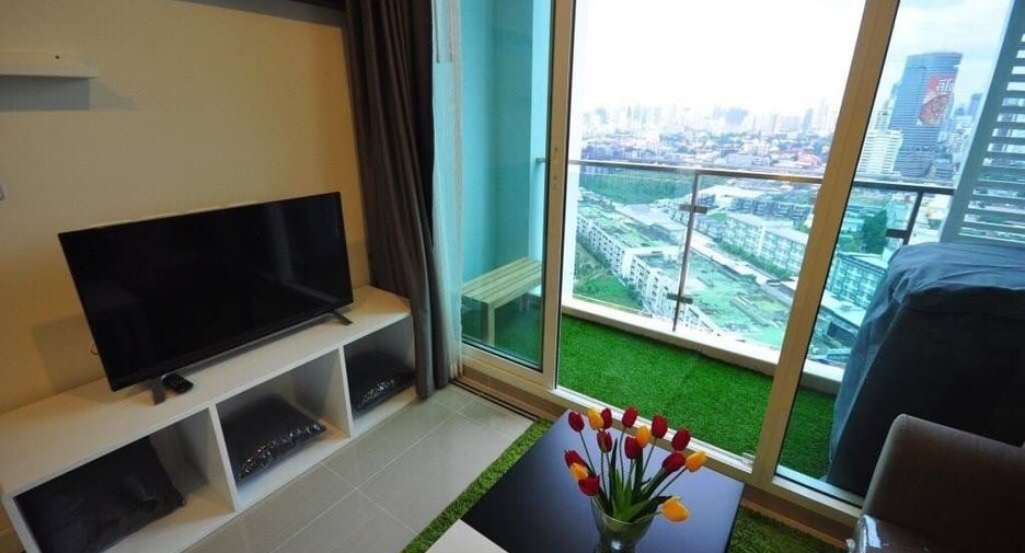For sale 1 bed condo in Huai Khwang, Bangkok