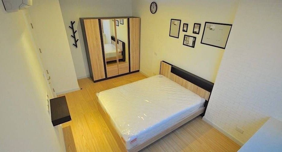 For sale 1 bed condo in Huai Khwang, Bangkok