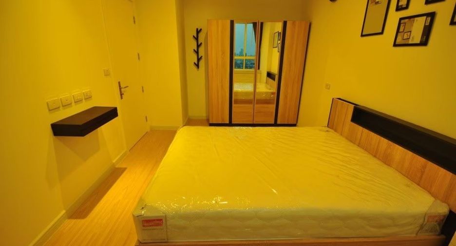 For sale 1 bed condo in Huai Khwang, Bangkok