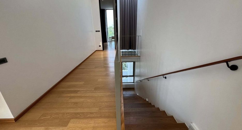 For rent 3 bedrooms office in Lat Phrao, Bangkok