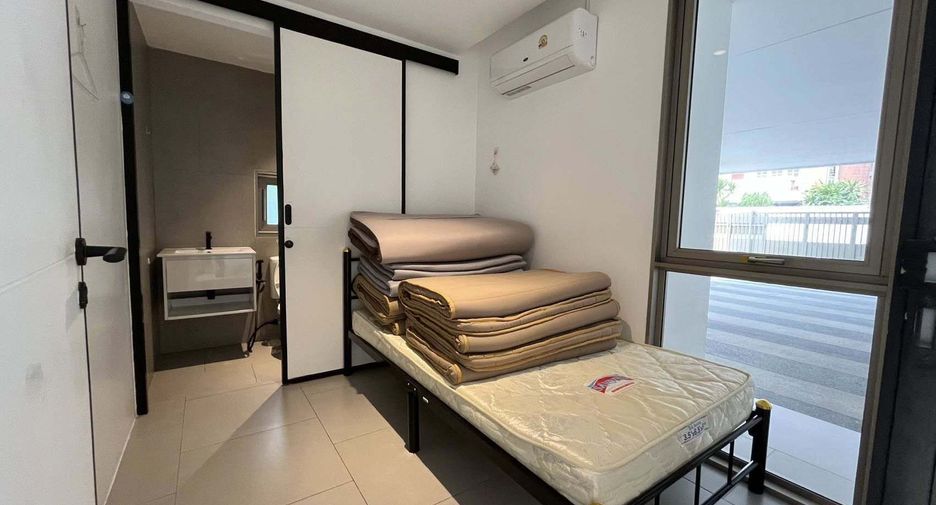 For rent 3 bedrooms office in Lat Phrao, Bangkok