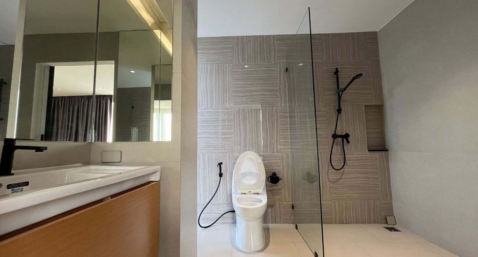 For rent 3 bedrooms office in Lat Phrao, Bangkok