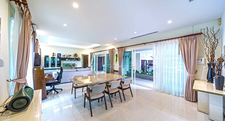 Villa en venta de 4 habitaciones en Mueang Phuket, Phuket