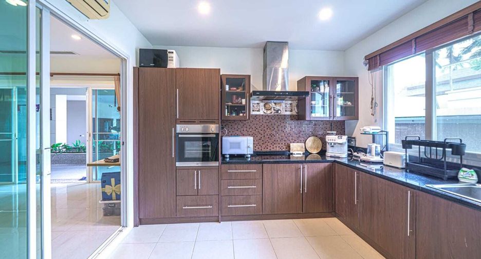 Villa en venta de 4 habitaciones en Mueang Phuket, Phuket