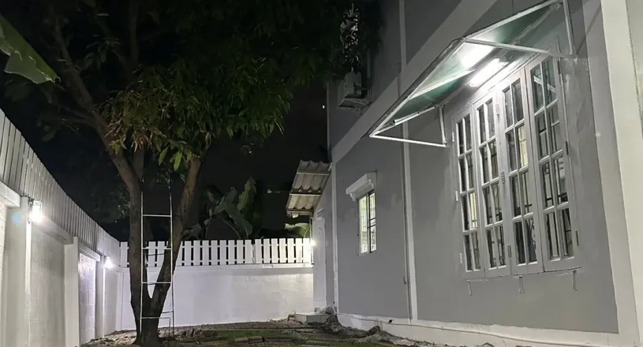 Reihenhaus zum Kauf und zur Miete mit 2 Zimmer in Min Buri, Bangkok
