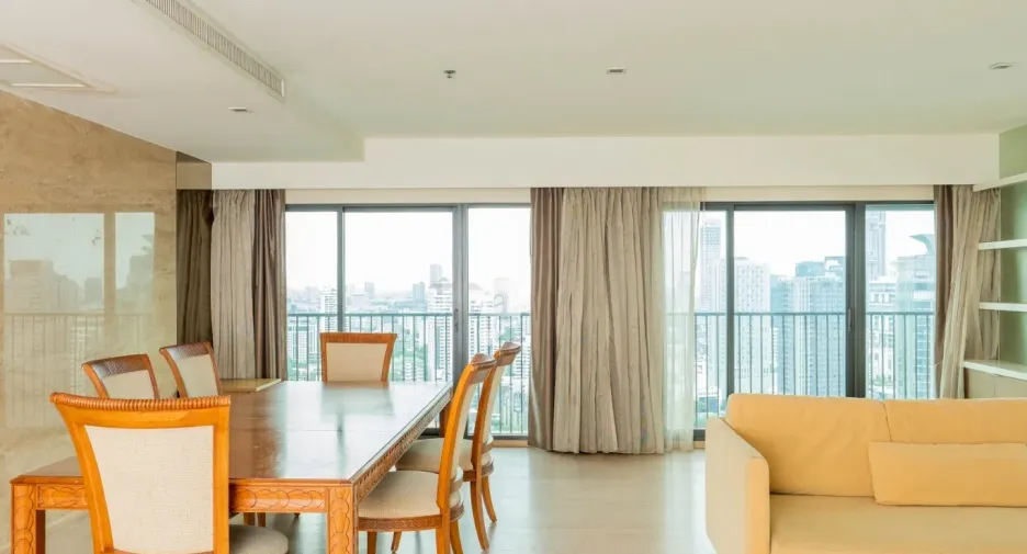 ขาย 2 ห้องนอน คอนโด ใน คลองเตย, กรุงเทพฯ