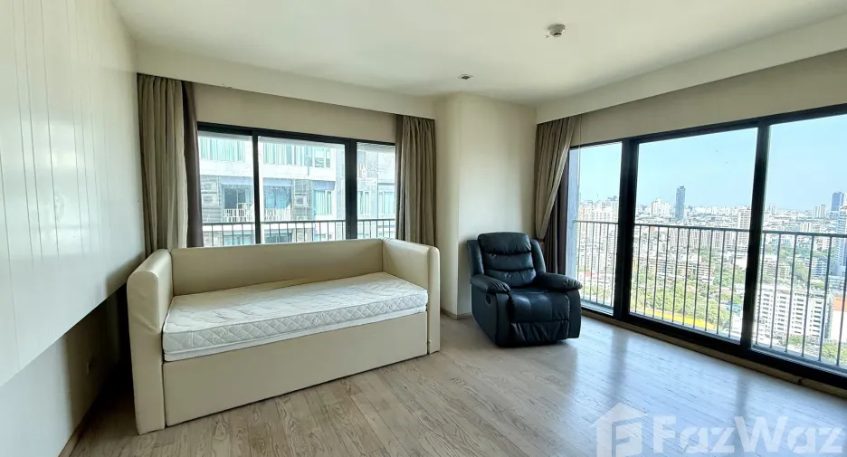 ขาย 2 ห้องนอน คอนโด ใน คลองเตย, กรุงเทพฯ