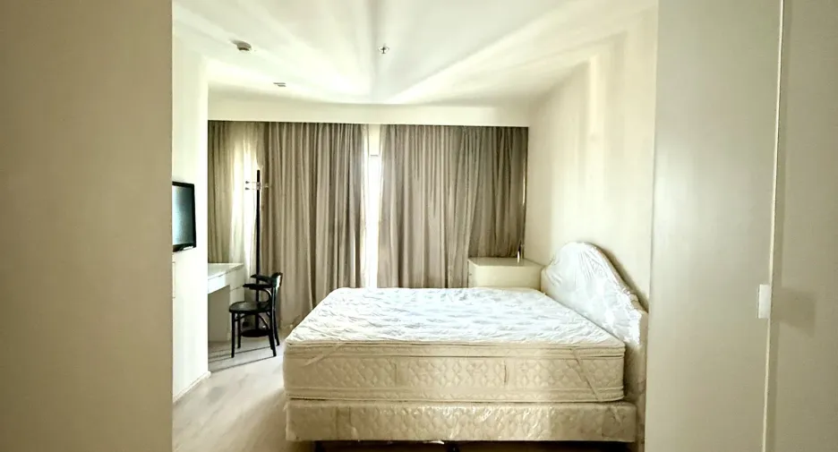 ขาย 2 ห้องนอน คอนโด ใน คลองเตย, กรุงเทพฯ