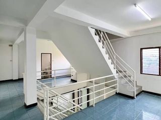 For rent 10 bedrooms retail Space in Mueang Chiang Mai, Chiang Mai