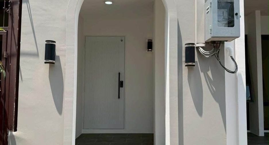 Продажа 4 спальни дом в Пхра Кханонг, Бангкок