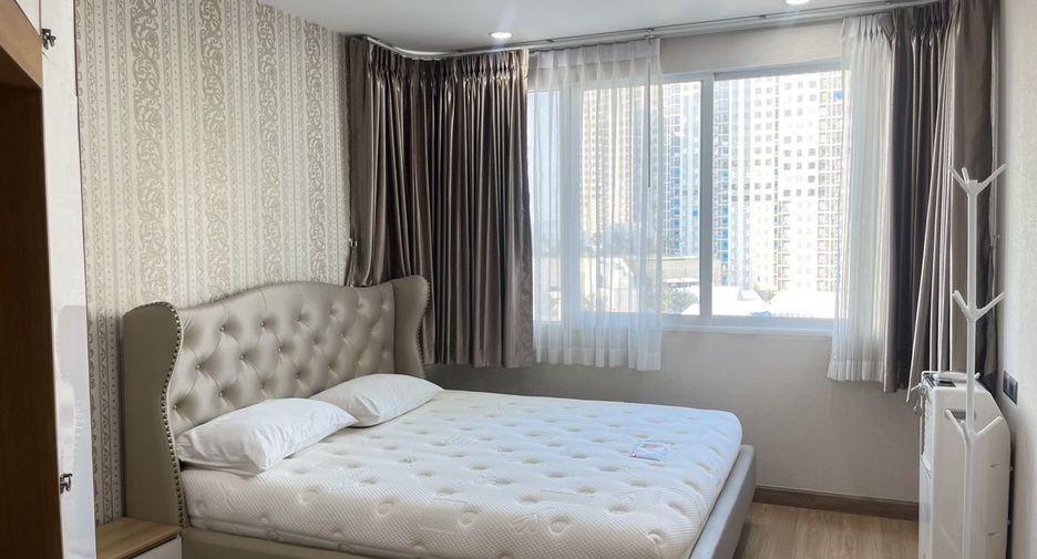 Condo en alquiler de 2 habitaciones en Huai Khwang, Bangkok