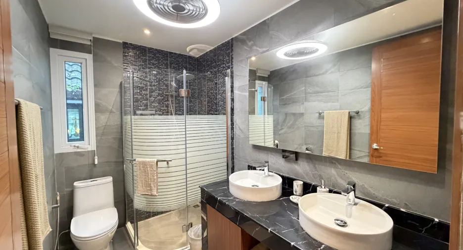 Condo en alquiler de 3 habitaciones en Thalang, Phuket